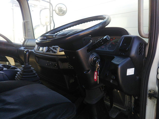 日野レンジャー冷凍車（冷蔵車）中型（4t）[写真34]