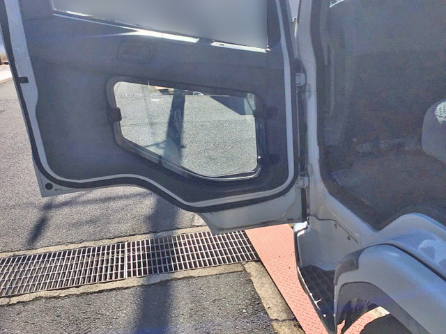 三菱ふそうファイターアルミブロック中型（4t）[写真27]