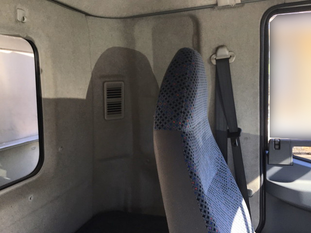 三菱ふそうファイターアルミブロック中型（4t）[写真30]