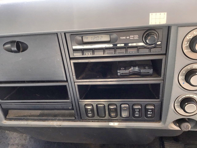 三菱ふそうファイターアルミブロック中型（4t）[写真33]