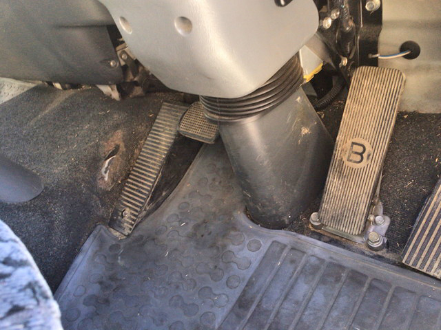 三菱ふそうファイターアルミブロック中型（4t）[写真35]