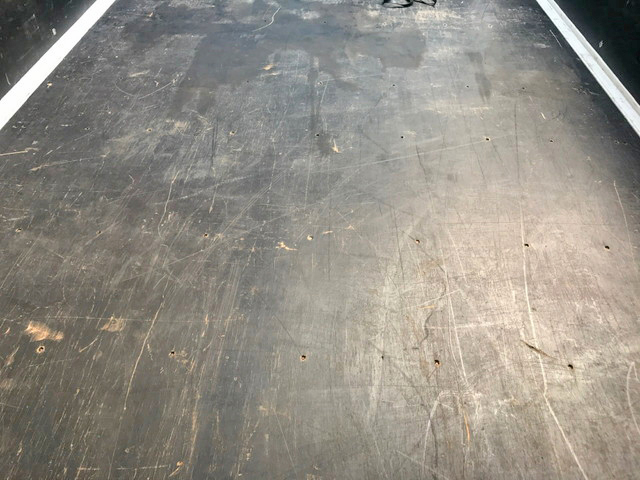 日産アトラス平ボディ小型（2t・3t）[写真13]