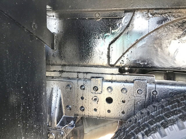 三菱ふそうキャンター高所作業車小型（2t・3t）[写真10]