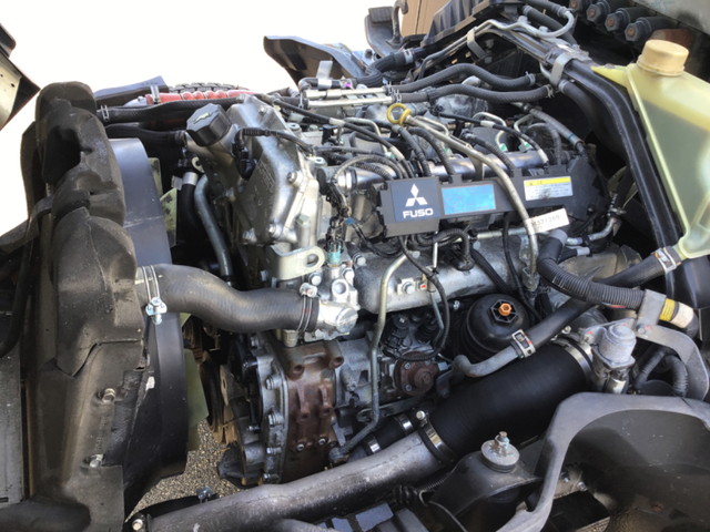 三菱ふそうキャンター高所作業車小型（2t・3t）[写真11]