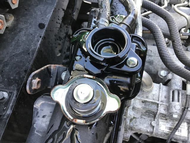 三菱ふそうキャンター高所作業車小型（2t・3t）[写真13]