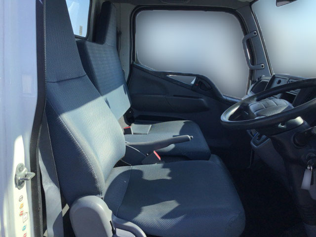 三菱ふそうキャンター高所作業車小型（2t・3t）[写真15]