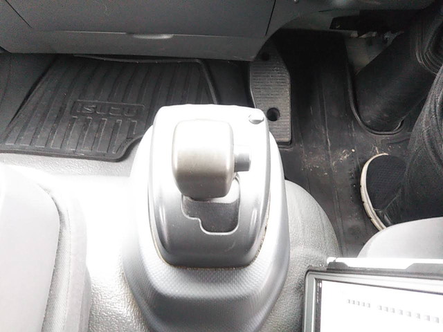 いすゞフォワードセルフクレーン6段増トン（6t・8t）[写真24]