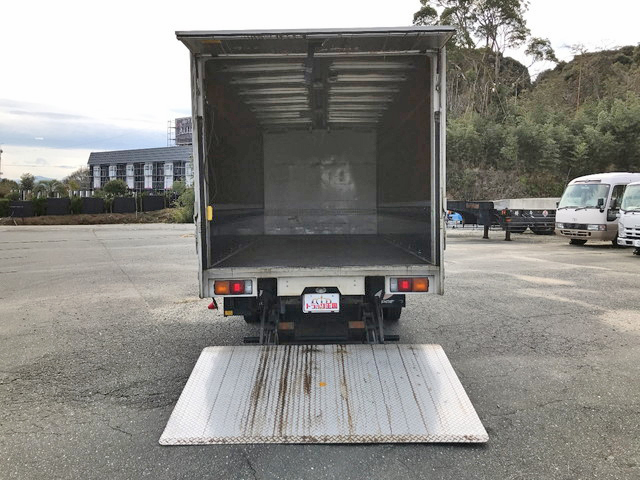 三菱ふそうキャンターアルミウイング小型（2t・3t）[写真11]