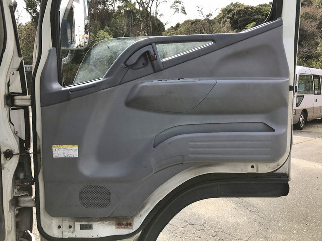 三菱ふそうキャンターアルミウイング小型（2t・3t）[写真30]