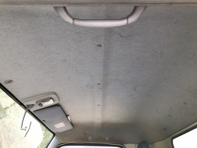 三菱ふそうキャンターアルミウイング小型（2t・3t）[写真33]