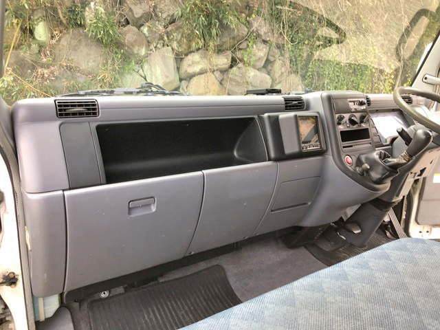 三菱ふそうキャンターアルミウイング小型（2t・3t）[写真35]