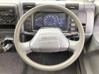 三菱ふそうキャンターアルミウイング小型（2t・3t）[写真38]