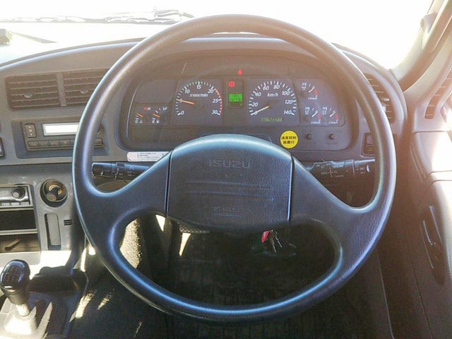 いすゞギガトレーラーヘッド（トラクターヘッド）大型（10t）[写真30]