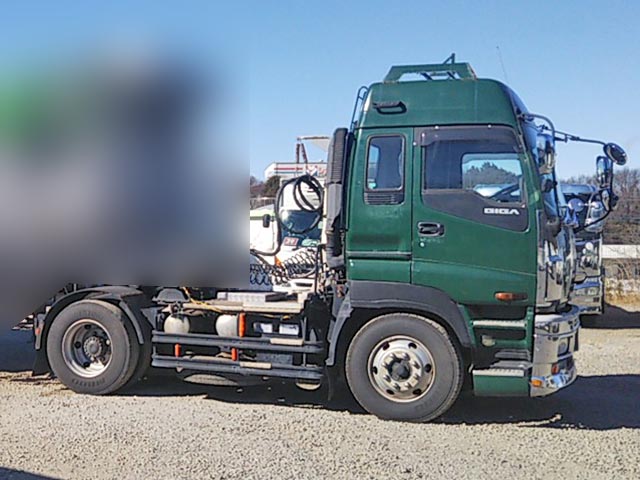 いすゞギガトレーラーヘッド（トラクターヘッド）大型（10t）[写真04]