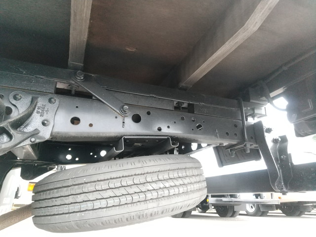 いすゞエルフ幌ウイング小型（2t・3t）[写真11]