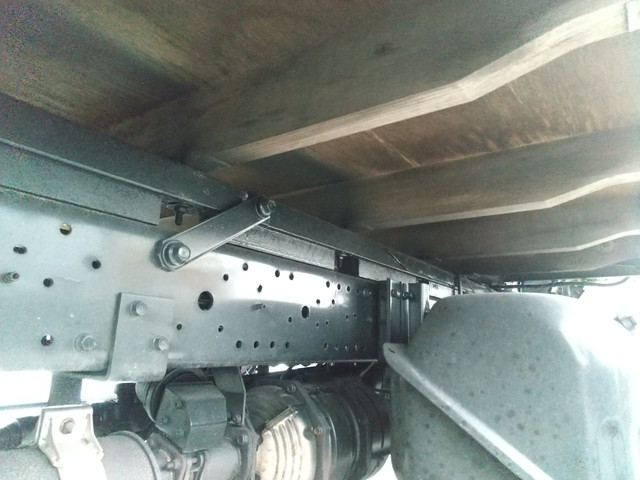 いすゞエルフ幌ウイング小型（2t・3t）[写真14]