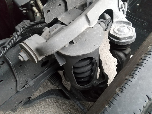 いすゞエルフ幌ウイング小型（2t・3t）[写真15]