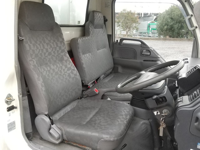 いすゞエルフ幌ウイング小型（2t・3t）[写真25]