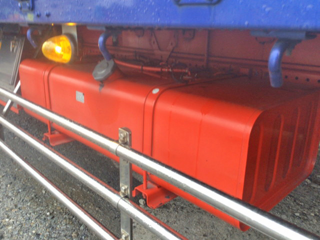 いすゞフォワードアルミブロック増トン（6t・8t）[写真18]