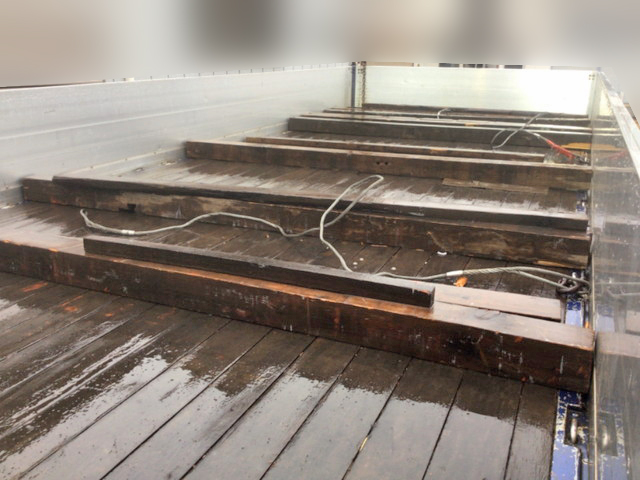 いすゞフォワードアルミブロック増トン（6t・8t）[写真09]