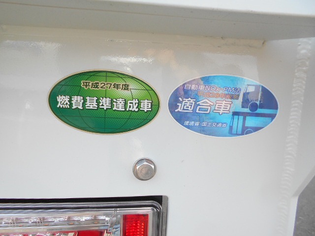 三菱ふそうファイターセルフクレーン4段増トン（6t・8t）[写真12]