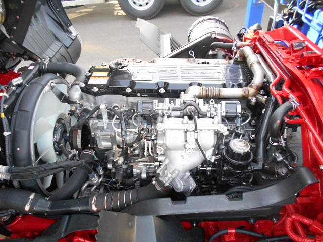 三菱ふそうファイターセルフクレーン4段増トン（6t・8t）[写真21]