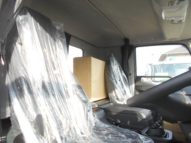 三菱ふそうファイターセルフクレーン4段増トン（6t・8t）[写真23]