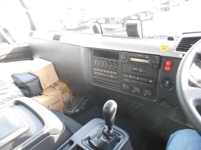 三菱ふそうファイターセルフクレーン4段増トン（6t・8t）[写真24]