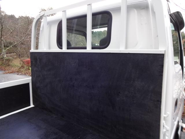 いすゞエルフ平ボディ小型（2t・3t）[写真13]