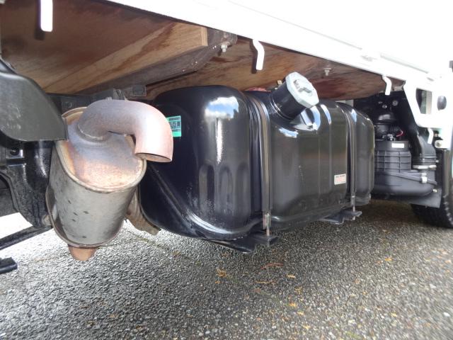 いすゞエルフ平ボディ小型（2t・3t）[写真20]