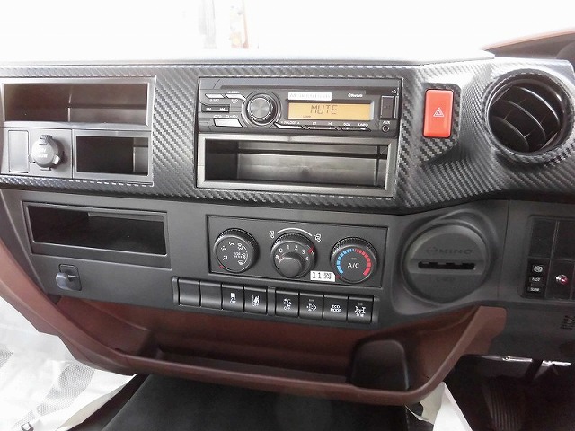 日野レンジャークレーン4段中型（4t）[写真14]