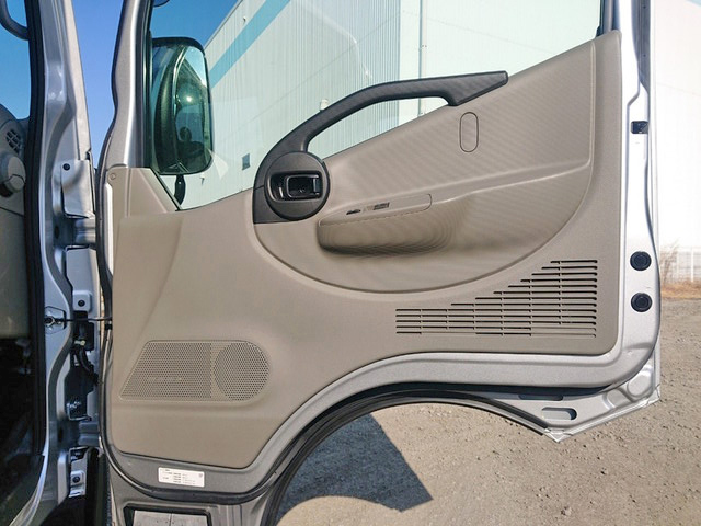 日産アトラス平ボディ小型（2t・3t）[写真24]