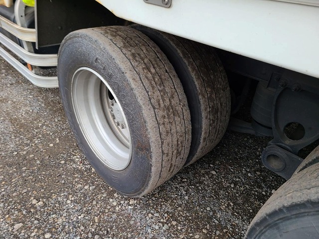 日野プロフィアアルミウイング大型（10t）[写真21]