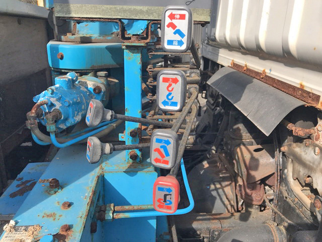 三菱ふそうキャンタークレーン5段小型（2t・3t）[写真12]