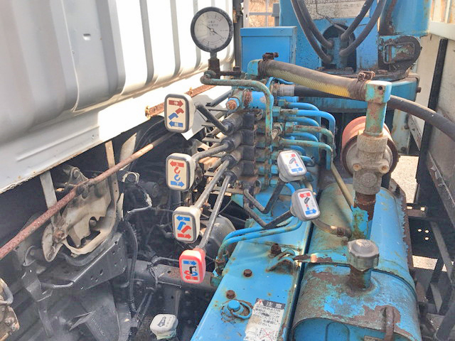 三菱ふそうキャンタークレーン5段小型（2t・3t）[写真14]