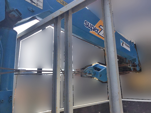 三菱ふそうキャンタークレーン5段小型（2t・3t）[写真09]