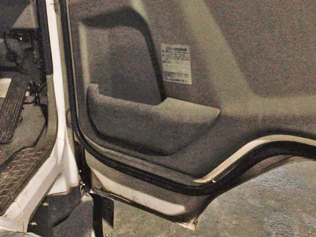 三菱ふそうファイターアルミブロック中型（4t）[写真22]