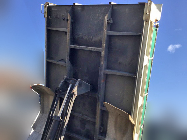 三菱ふそうファイターダンプ中型（4t）[写真09]