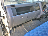 三菱ふそうキャンタークレーン5段小型（2t・3t）[写真31]