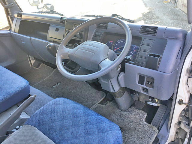 三菱ふそうキャンタークレーン5段小型（2t・3t）[写真35]