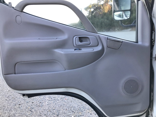 日野デュトロ冷凍車（冷蔵車）小型（2t・3t）[写真27]