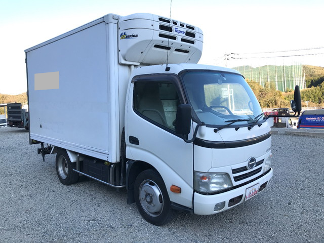 日野デュトロ冷凍車（冷蔵車）小型（2t・3t）[写真03]