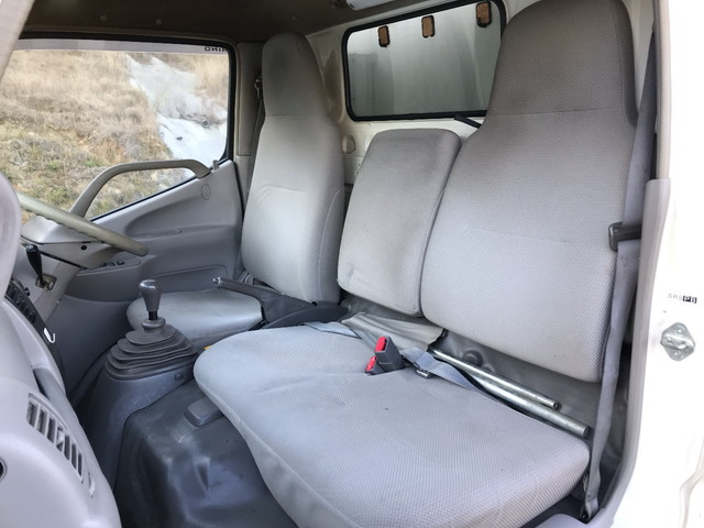 日野デュトロ冷凍車（冷蔵車）小型（2t・3t）[写真31]