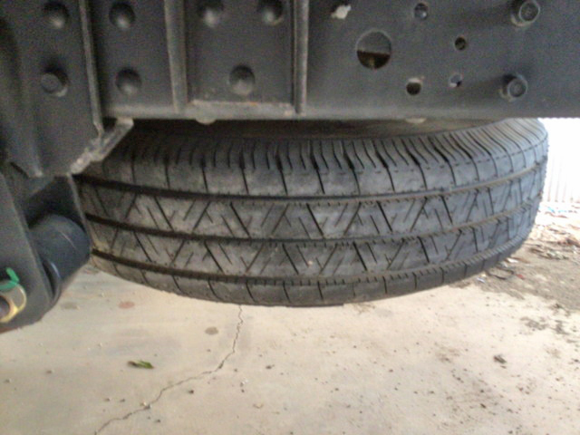 三菱ふそうキャンターガッツ平ボディ小型（2t・3t）[写真13]