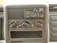 三菱ふそうキャンターガッツ平ボディ小型（2t・3t）[写真20]