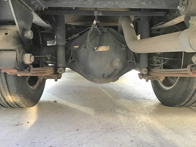 三菱ふそうキャンター平ボディ小型（2t・3t）[写真12]