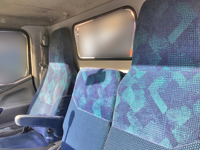 三菱ふそうキャンター平ボディ小型（2t・3t）[写真15]