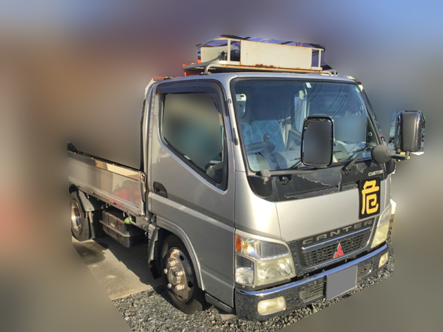 三菱ふそうキャンター平ボディ小型（2t・3t）[写真03]