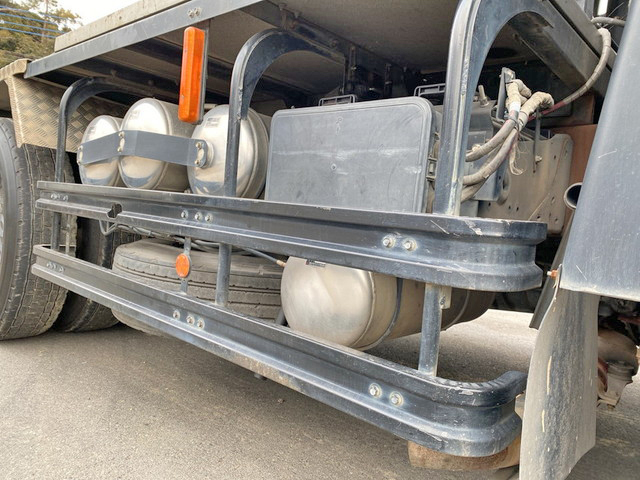 三菱ふそうスーパーグレートトレーラーヘッド（トラクターヘッド）大型（10t）[写真17]