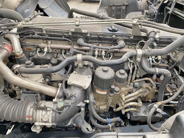 三菱ふそうスーパーグレートトレーラーヘッド（トラクターヘッド）大型（10t）[写真25]